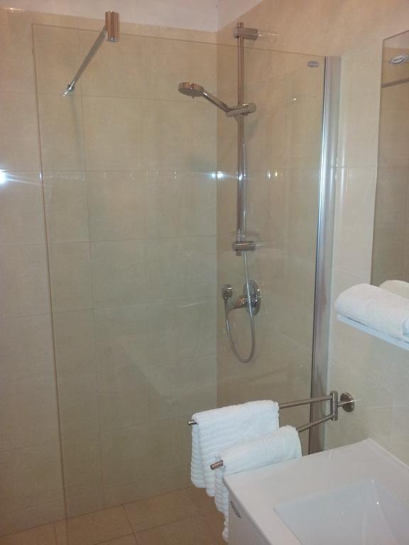 Apartments Lucija Brela Room photo